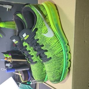 Nike flyknit air Max voltage Green